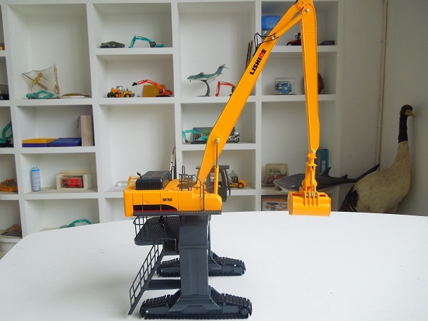 1533197882109873.jpg 工程機(jī)械模型是工程機(jī)械行業(yè)的重要組成部分